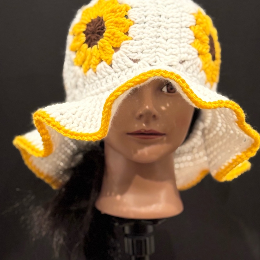 White and Yellow Sunflower Sun Hat with Floppy Brim